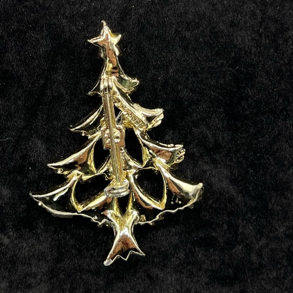 Vintage Gerry’a Gold Tone Christmas Tree Brooch - Picture 2 of 3